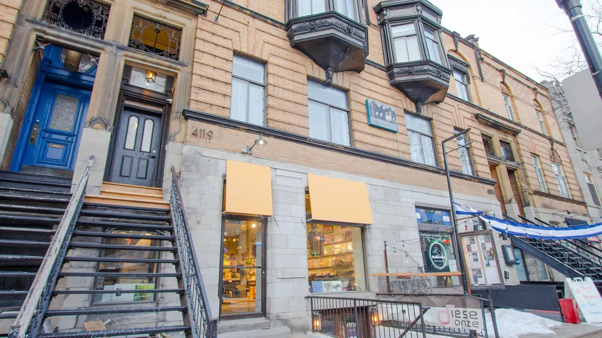 Apartment Studio #6 - Self Check-In - Plateau - St-Denis Montreal